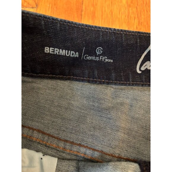 NWT Lane Bryant Size 18 Genius Fit Bermuda Jean Shorts 10" Inseam - Picture 3 of 5